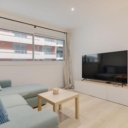 Newly Renovated Charming Downtown Apartment อองทีบส์ ภายนอก รูปภาพ